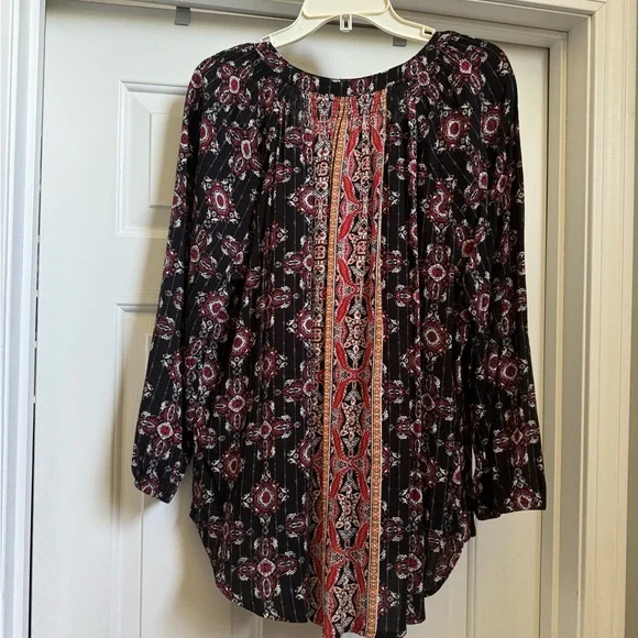 Mason & Belle Caseey Tassel Detail Top - Picture 4 of 7